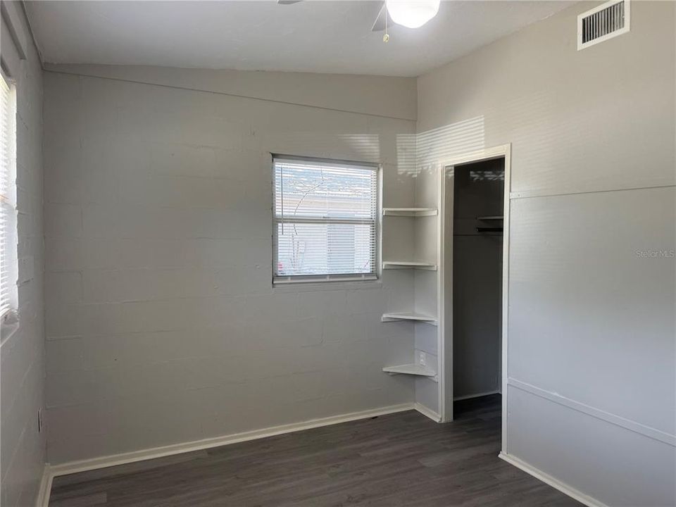 For Rent: $1,600 (3 beds, 1 baths, 860 Square Feet)