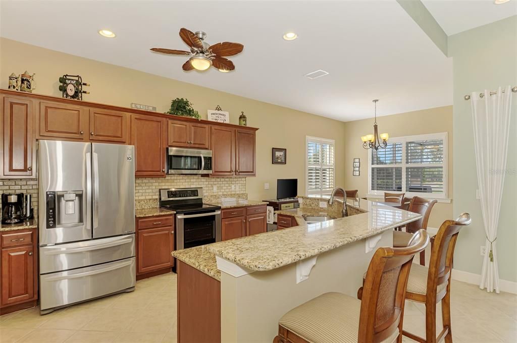 For Sale: $469,900 (2 beds, 2 baths, 1849 Square Feet)