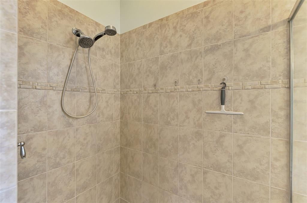For Sale: $469,900 (2 beds, 2 baths, 1849 Square Feet)