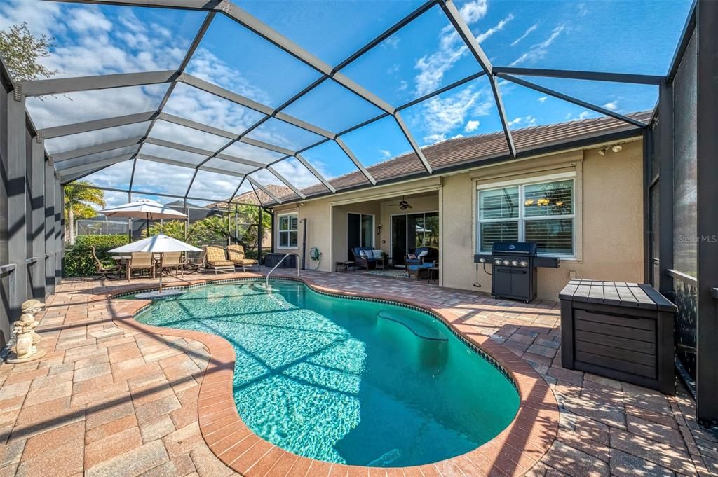 For Sale: $469,900 (2 beds, 2 baths, 1849 Square Feet)