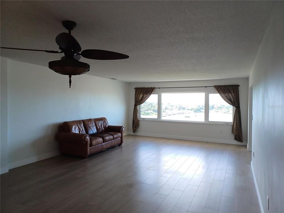 En Venta: $499,000 (2 camas, 2 baños, 1580 Pies cuadrados)