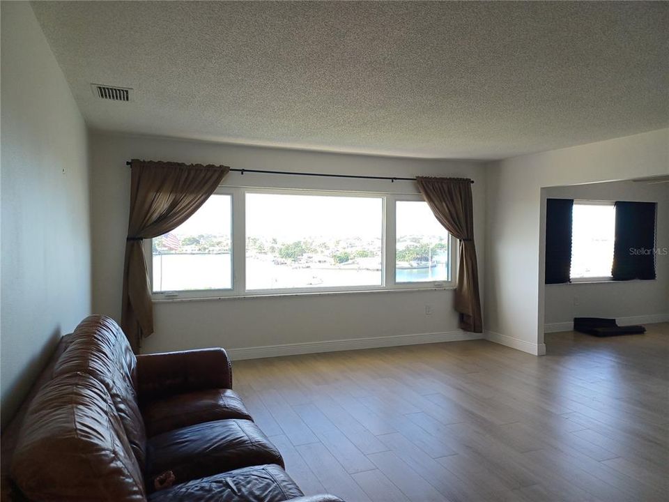 En Venta: $499,000 (2 camas, 2 baños, 1580 Pies cuadrados)