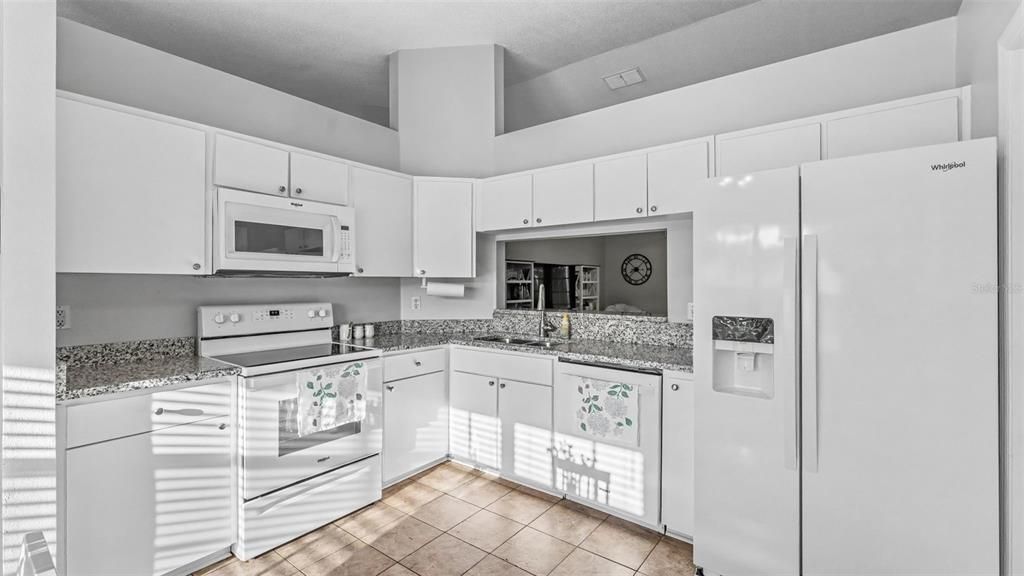 На продажу: $325,000 (3 спален, 2 ванн, 1467 Квадратных фут)