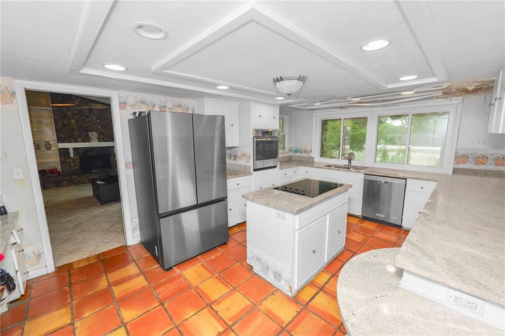 For Sale: $675,000 (4 beds, 3 baths, 2742 Square Feet)