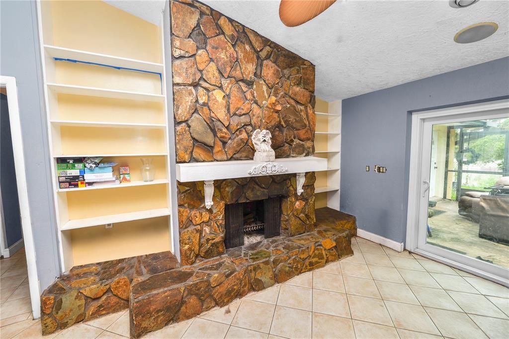 For Sale: $675,000 (4 beds, 3 baths, 2742 Square Feet)
