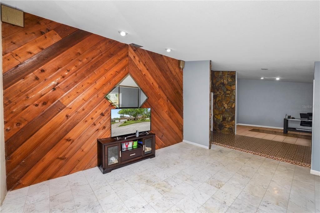 For Sale: $675,000 (4 beds, 3 baths, 2742 Square Feet)