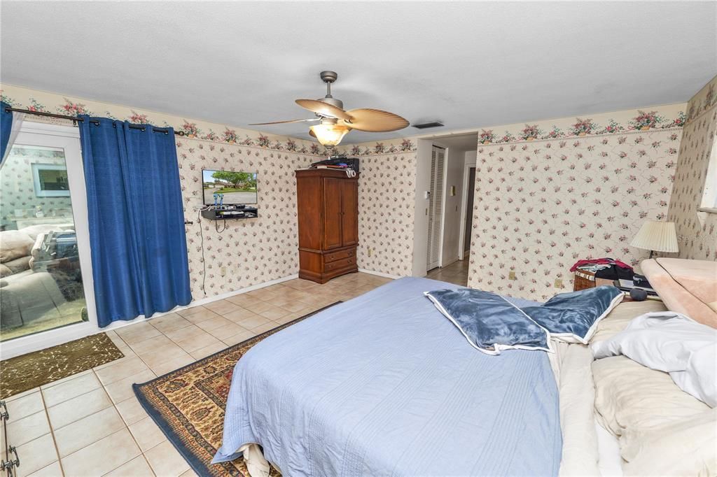 For Sale: $675,000 (4 beds, 3 baths, 2742 Square Feet)