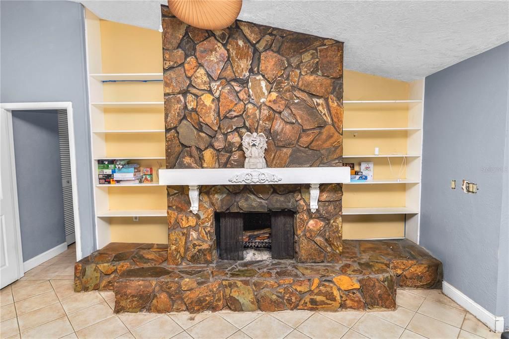 For Sale: $675,000 (4 beds, 3 baths, 2742 Square Feet)