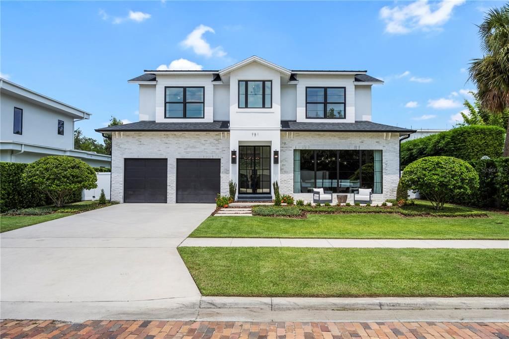 For Sale: $1,950,000 (3 beds, 3 baths, 2703 Square Feet)