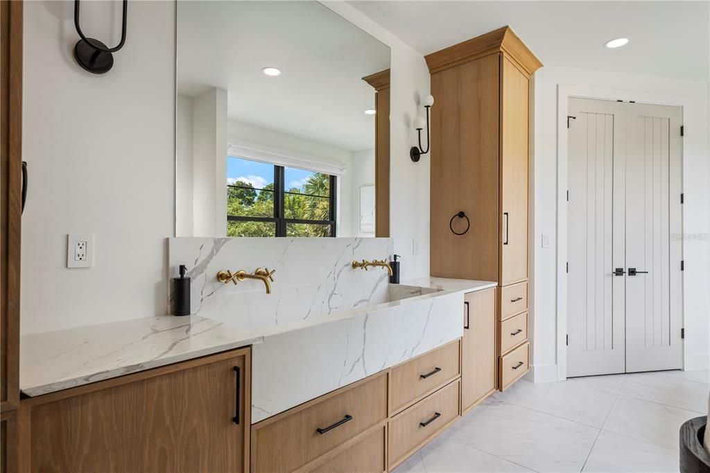 For Sale: $1,950,000 (3 beds, 3 baths, 2703 Square Feet)