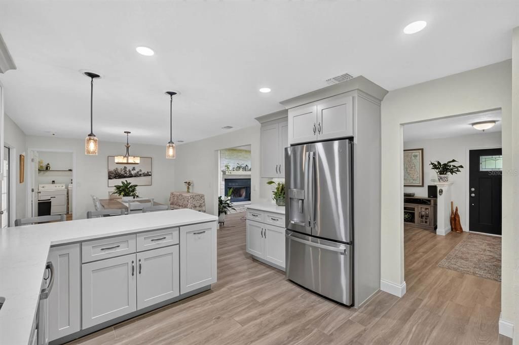 For Sale: $339,900 (3 beds, 2 baths, 1727 Square Feet)