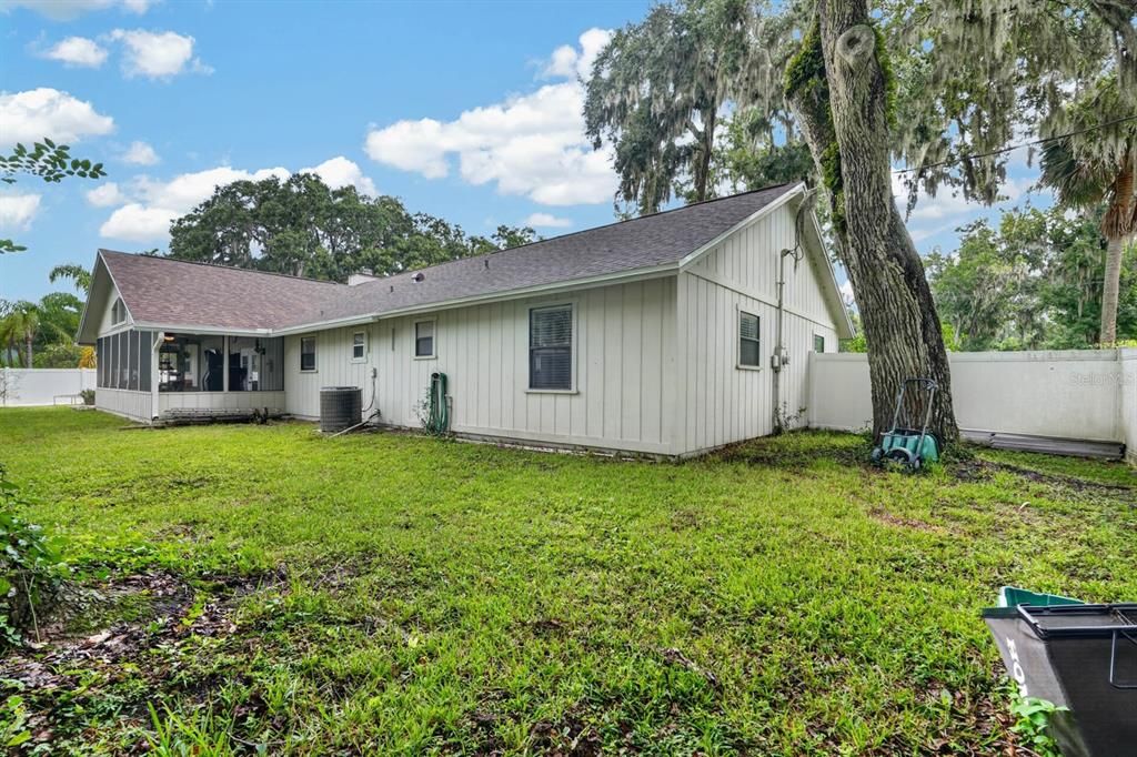 For Sale: $339,900 (3 beds, 2 baths, 1727 Square Feet)