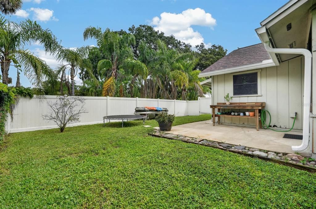 For Sale: $339,900 (3 beds, 2 baths, 1727 Square Feet)