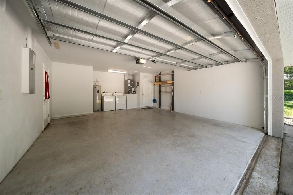 For Sale: $290,000 (3 beds, 2 baths, 1296 Square Feet)