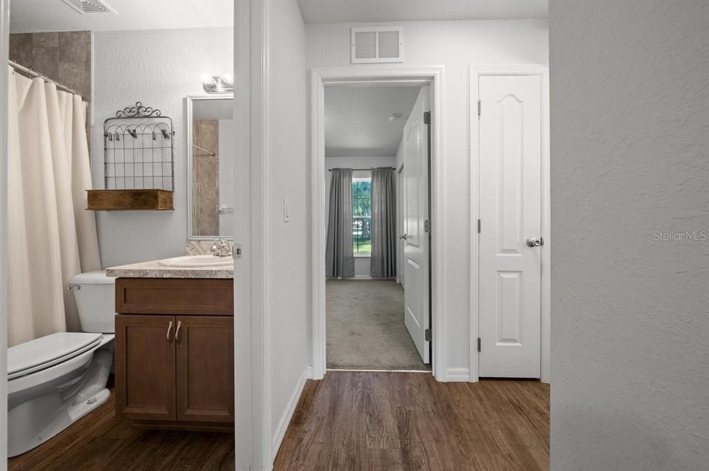 For Sale: $290,000 (3 beds, 2 baths, 1296 Square Feet)