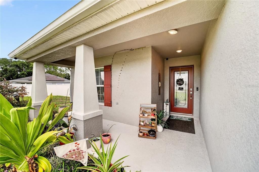 For Sale: $320,000 (4 beds, 2 baths, 1710 Square Feet)