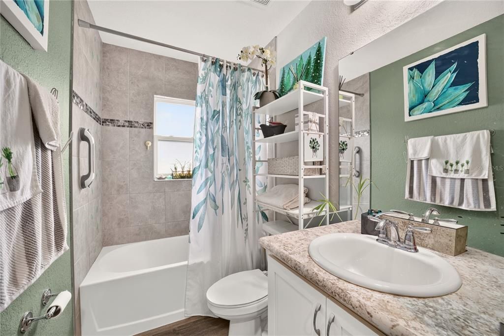 For Sale: $320,000 (4 beds, 2 baths, 1710 Square Feet)