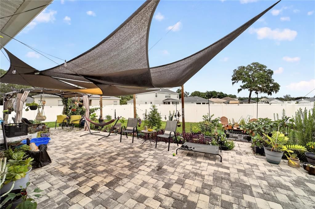 For Sale: $320,000 (4 beds, 2 baths, 1710 Square Feet)