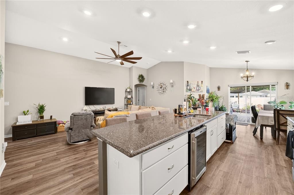 For Sale: $320,000 (4 beds, 2 baths, 1710 Square Feet)
