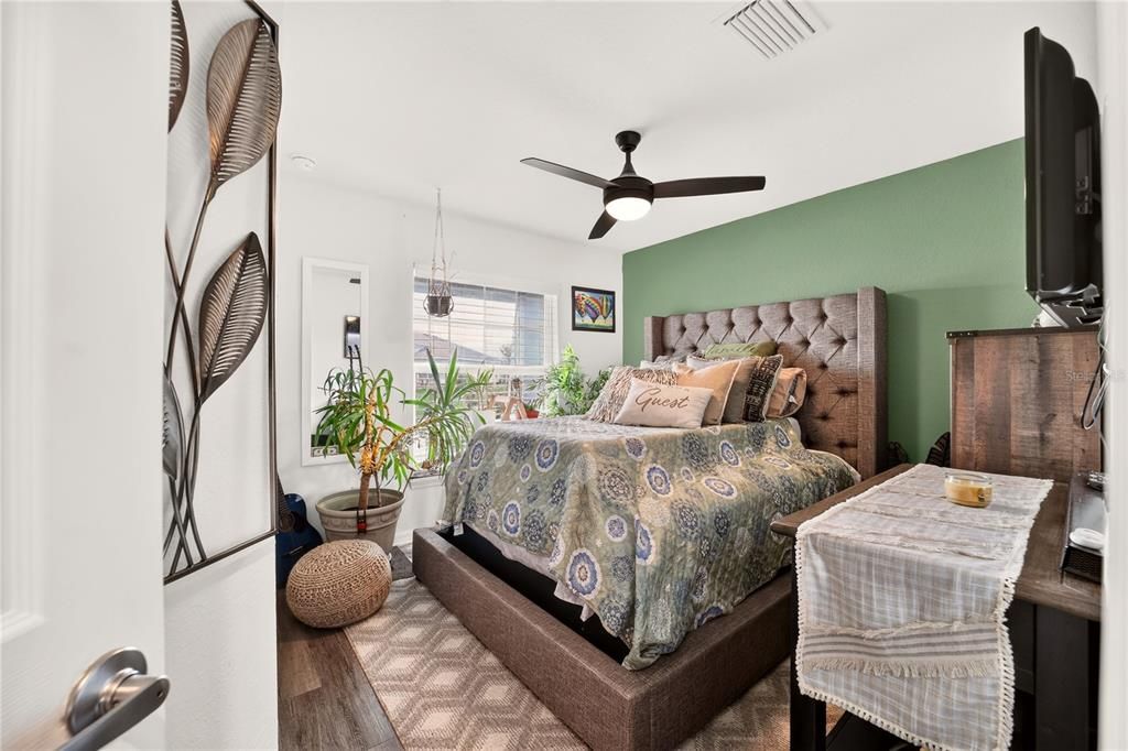 For Sale: $320,000 (4 beds, 2 baths, 1710 Square Feet)