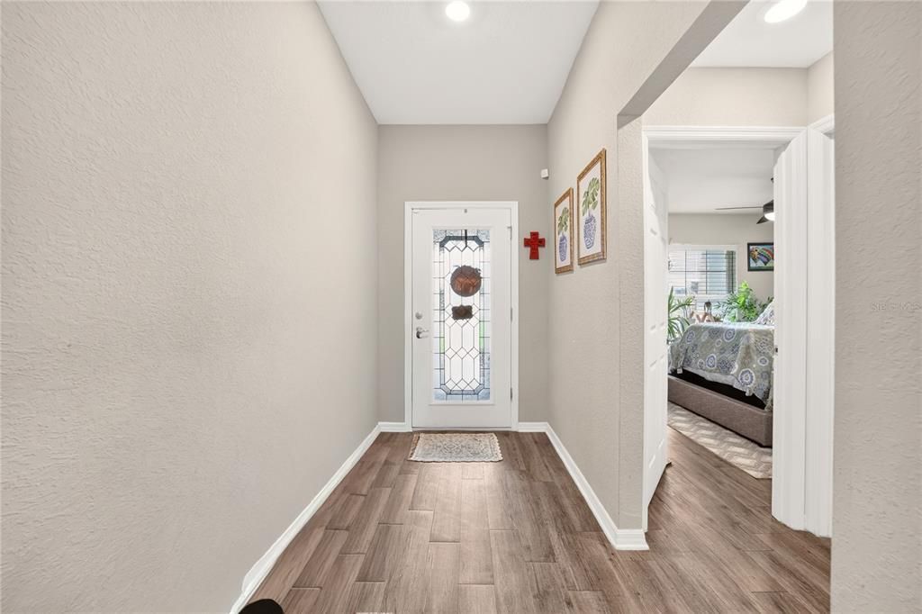 For Sale: $320,000 (4 beds, 2 baths, 1710 Square Feet)