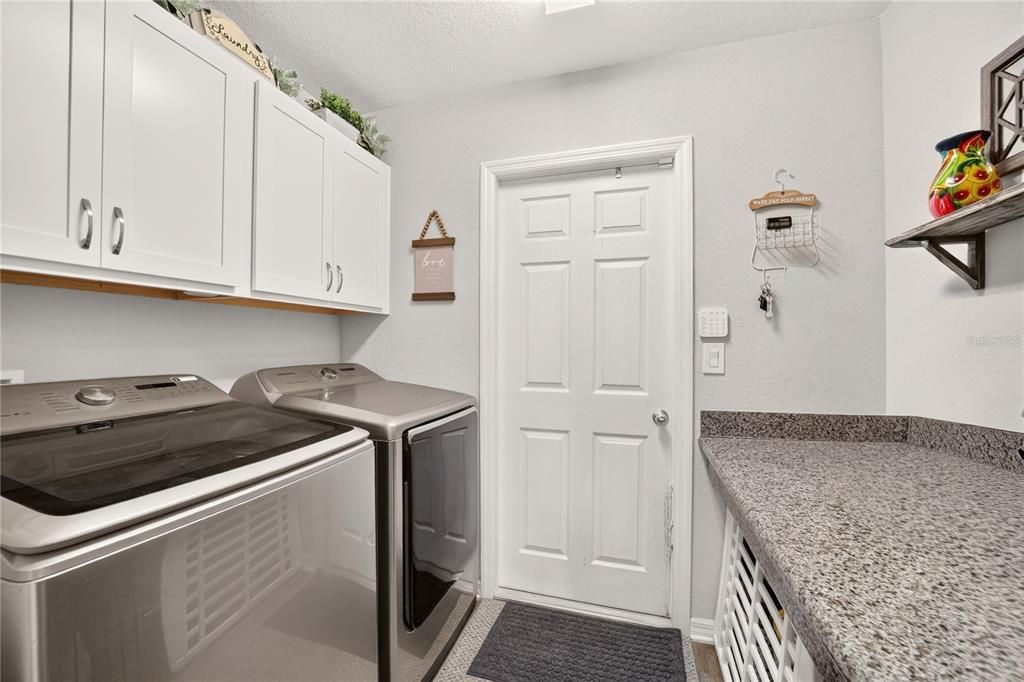 For Sale: $320,000 (4 beds, 2 baths, 1710 Square Feet)