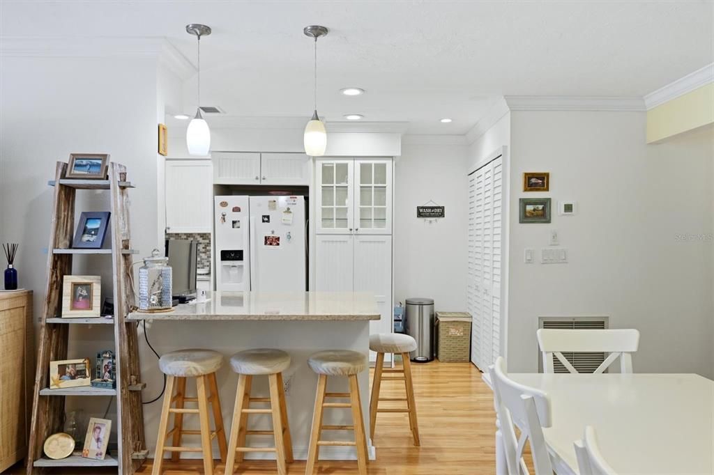 В аренду: $4,395 (2 спален, 2 ванн, 1164 Квадратных фут)