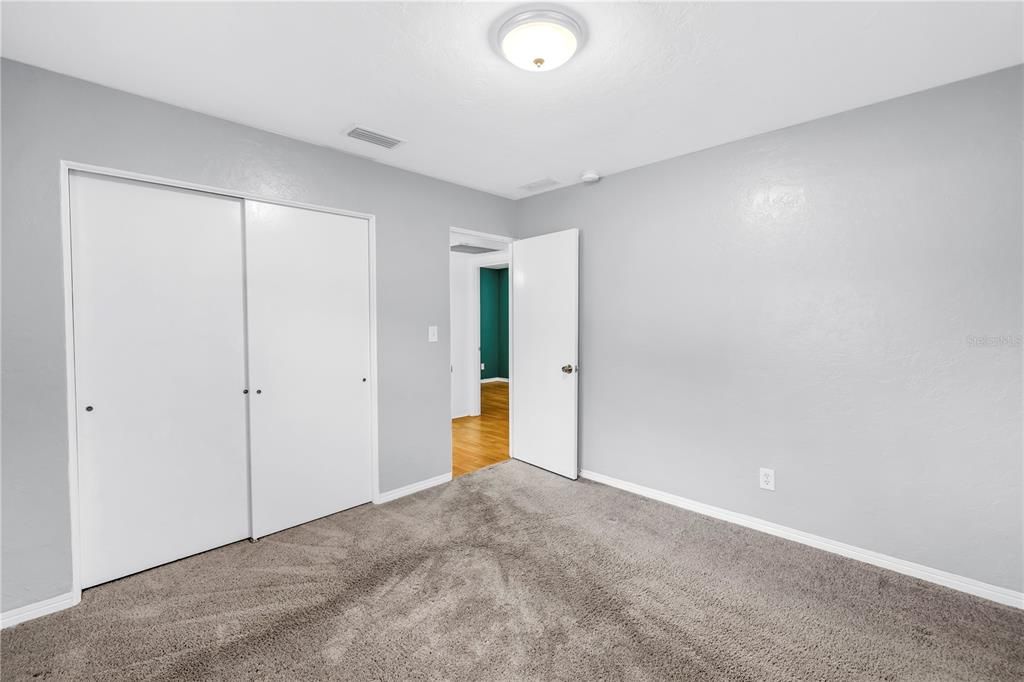 For Sale: $335,000 (3 beds, 1 baths, 1075 Square Feet)