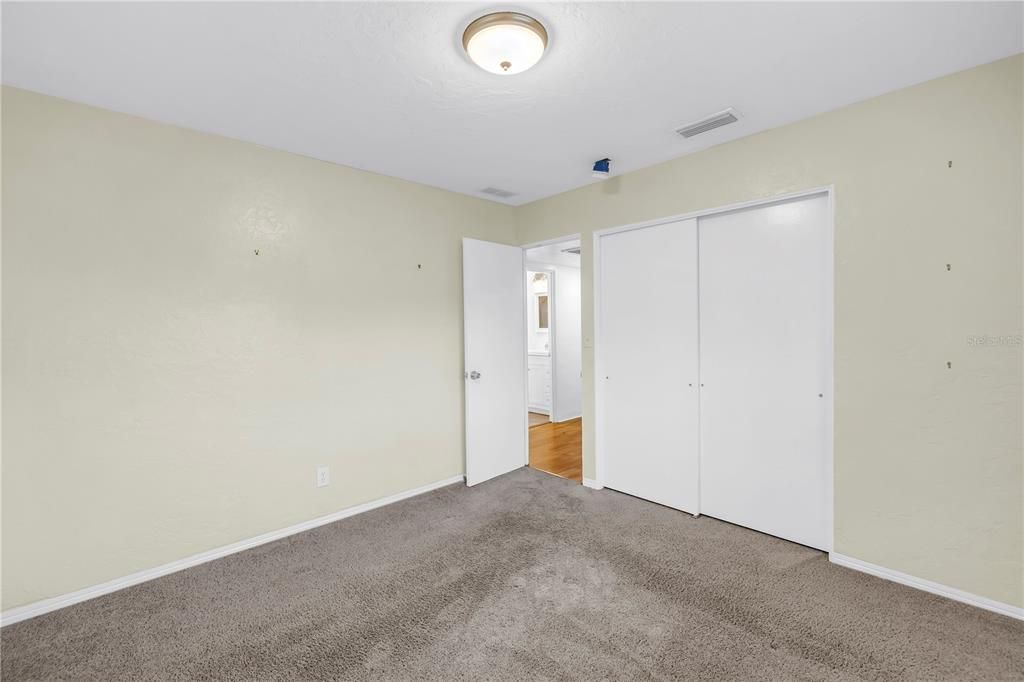 For Sale: $335,000 (3 beds, 1 baths, 1075 Square Feet)
