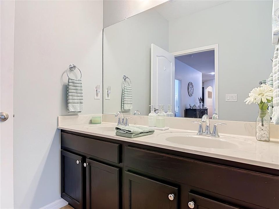 For Sale: $499,000 (3 beds, 2 baths, 2009 Square Feet)