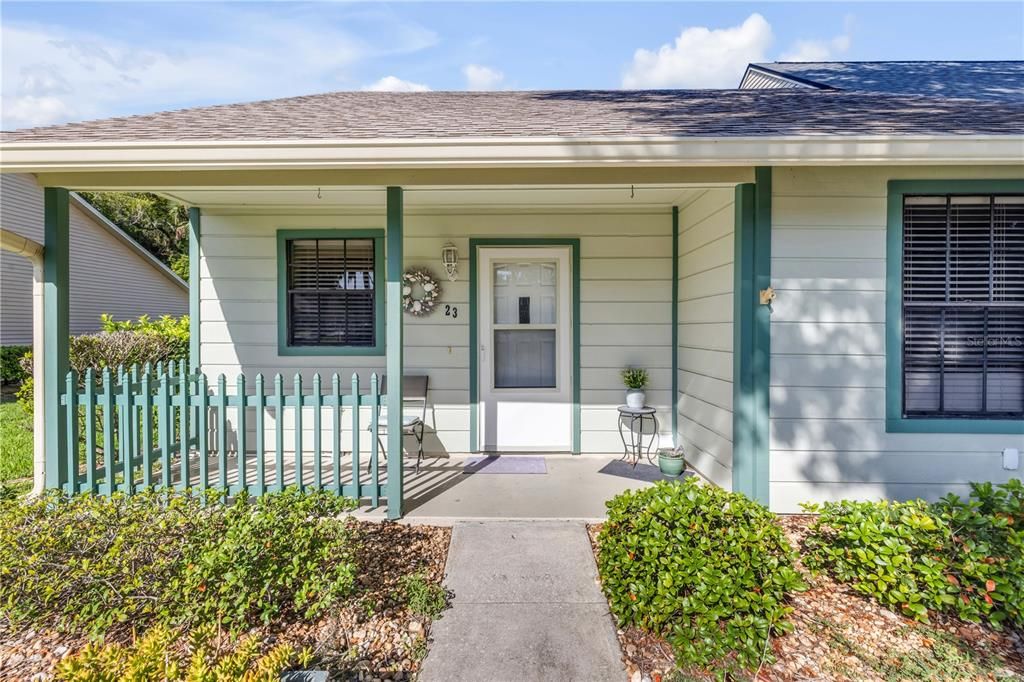 For Sale: $229,000 (2 beds, 2 baths, 956 Square Feet)