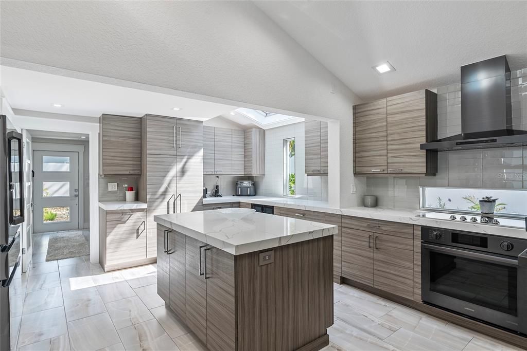 В аренду: $19,500 (4 спален, 3 ванн, 2441 Квадратных фут)