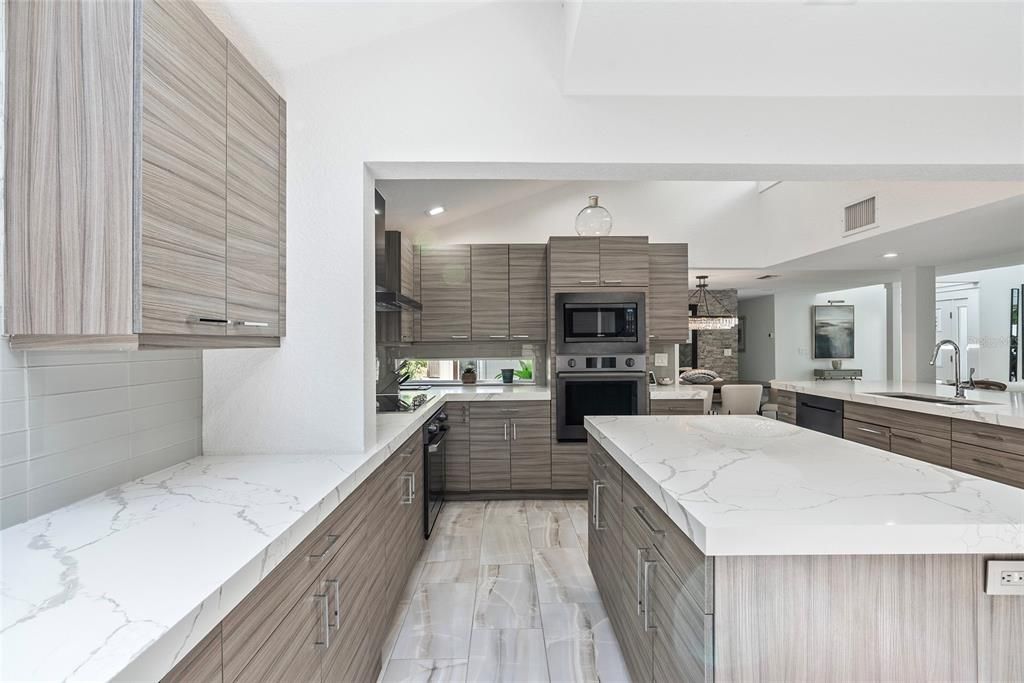 В аренду: $19,500 (4 спален, 3 ванн, 2441 Квадратных фут)
