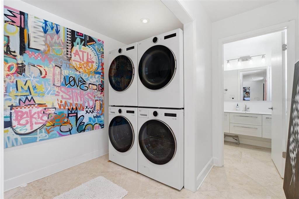 En Venta: $1,400,000 (3 camas, 3 baños, 2314 Pies cuadrados)