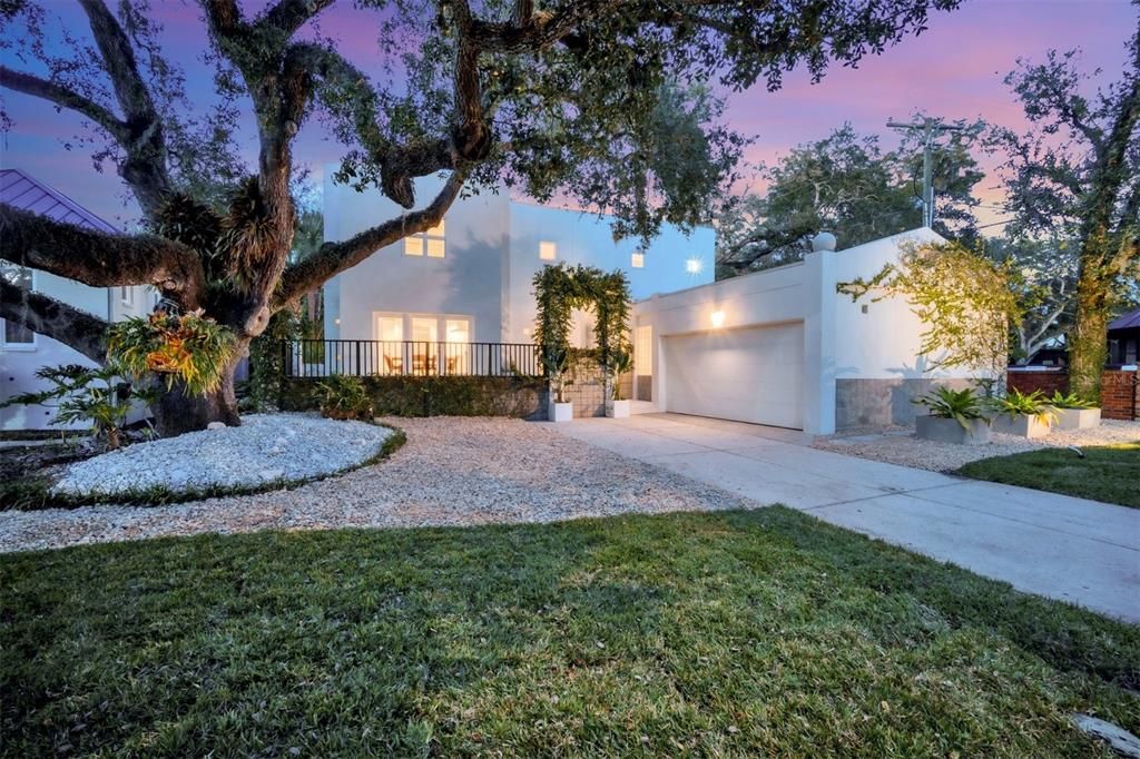En Venta: $1,400,000 (3 camas, 3 baños, 2314 Pies cuadrados)
