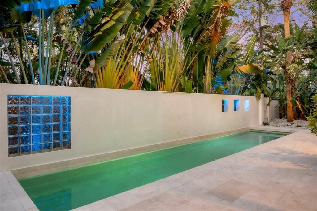 En Venta: $1,400,000 (3 camas, 3 baños, 2314 Pies cuadrados)