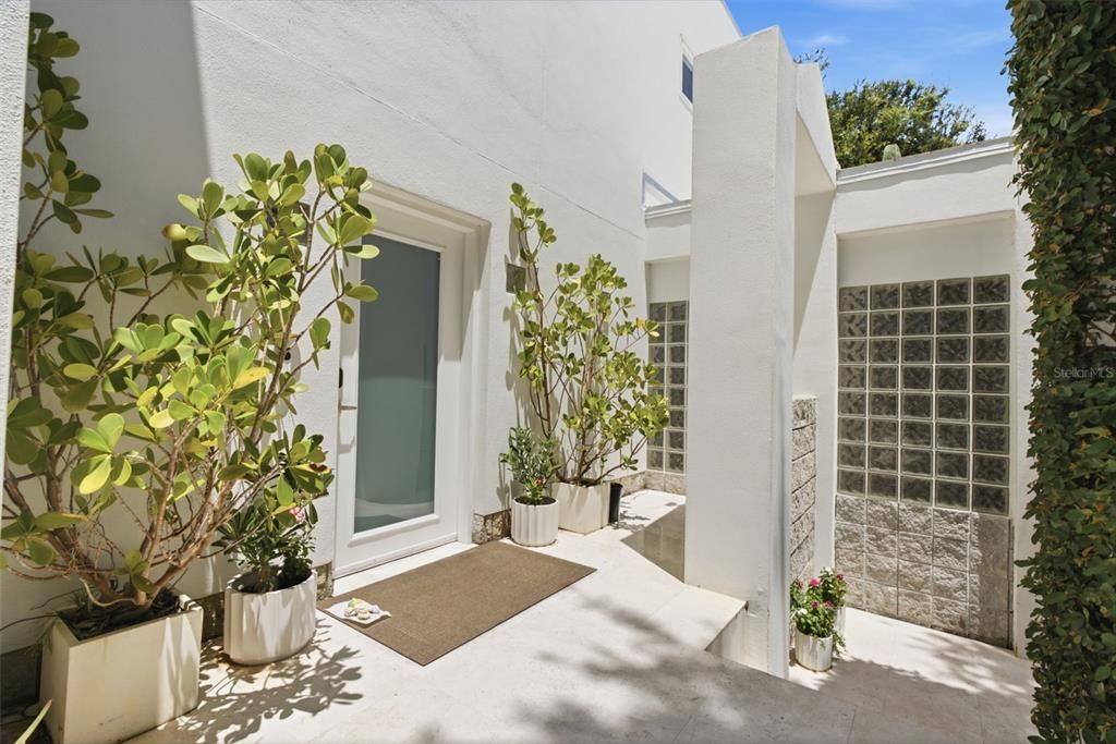 En Venta: $1,400,000 (3 camas, 3 baños, 2314 Pies cuadrados)