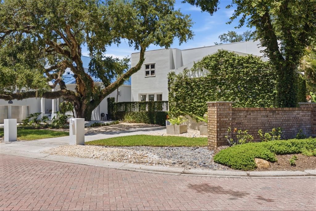 En Venta: $1,400,000 (3 camas, 3 baños, 2314 Pies cuadrados)