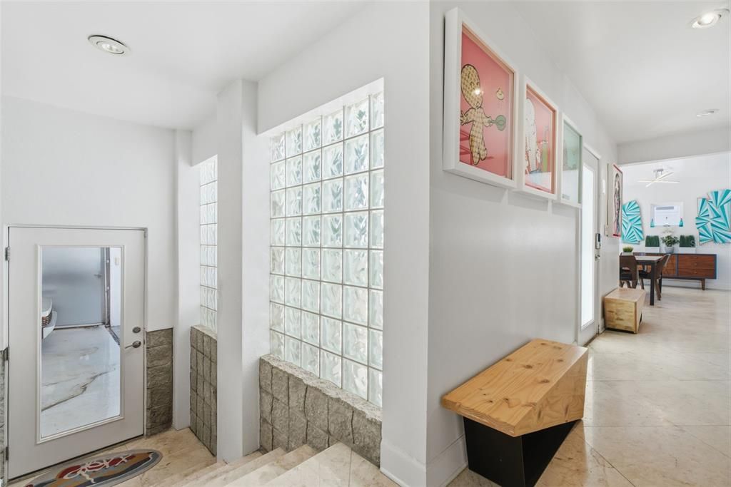 En Venta: $1,400,000 (3 camas, 3 baños, 2314 Pies cuadrados)