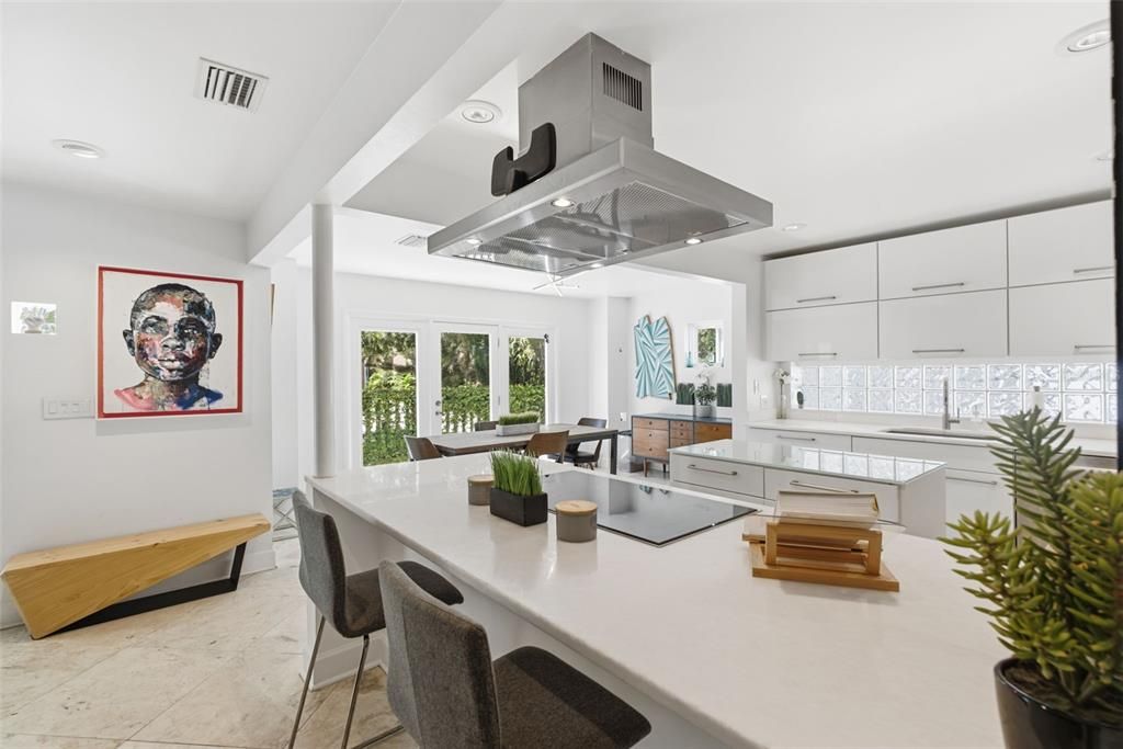 En Venta: $1,400,000 (3 camas, 3 baños, 2314 Pies cuadrados)