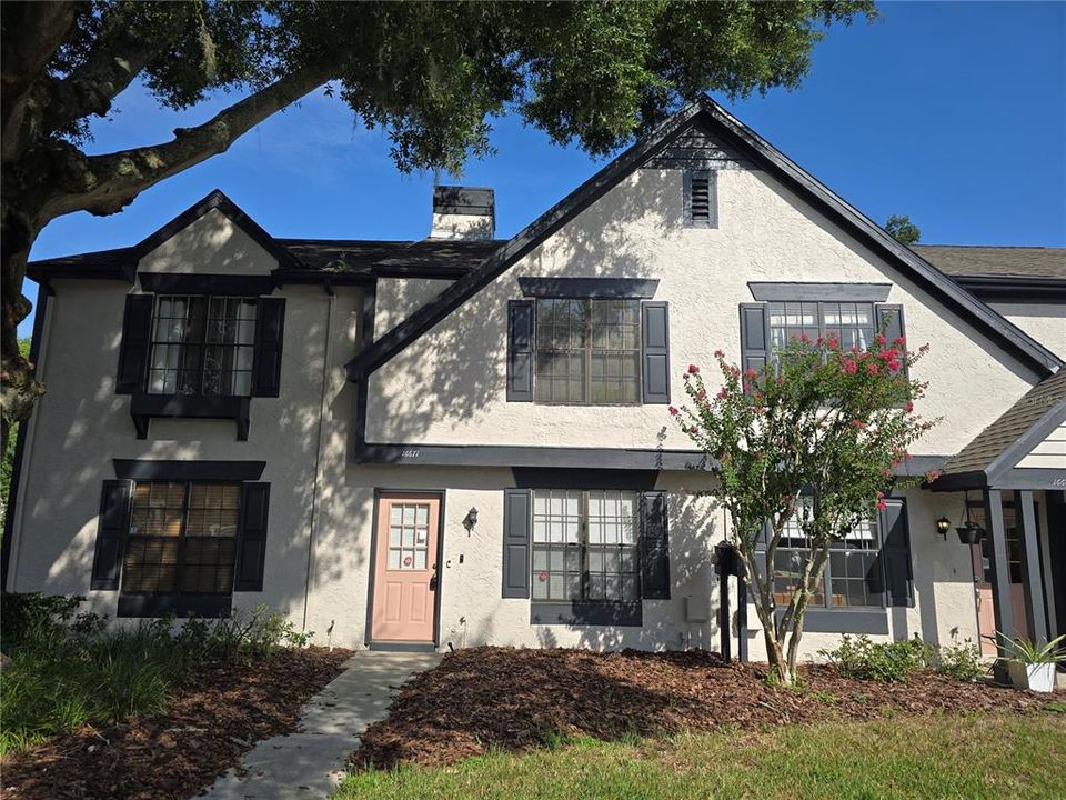 For Rent: $1,450 (2 beds, 2 baths, 1136 Square Feet)