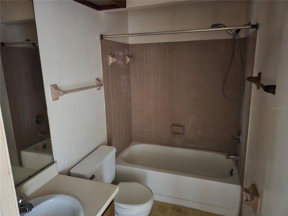 For Rent: $1,450 (2 beds, 2 baths, 1136 Square Feet)