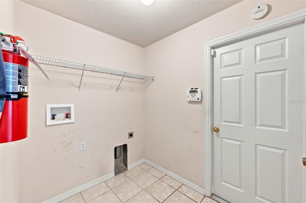 For Sale: $360,000 (4 beds, 2 baths, 2239 Square Feet)