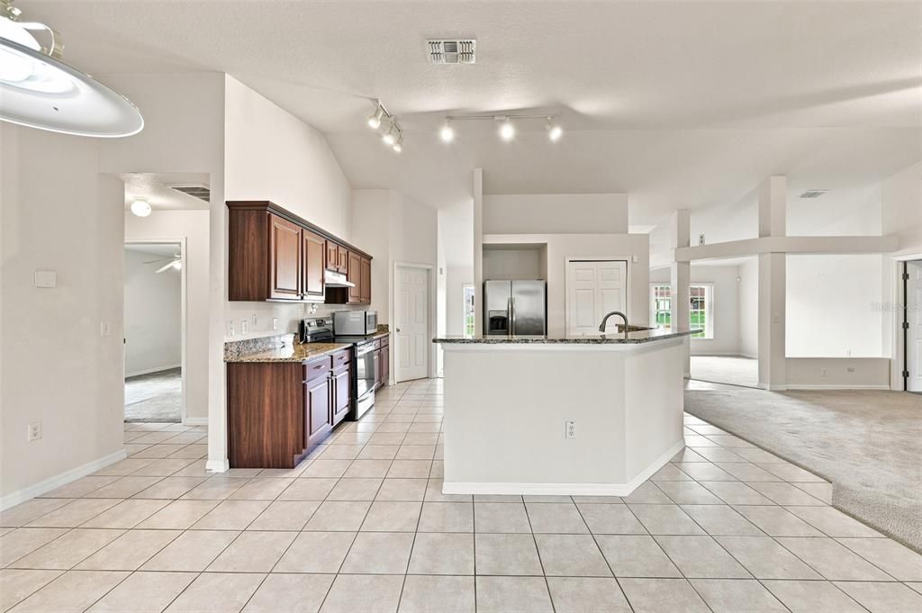 For Sale: $360,000 (4 beds, 2 baths, 2239 Square Feet)