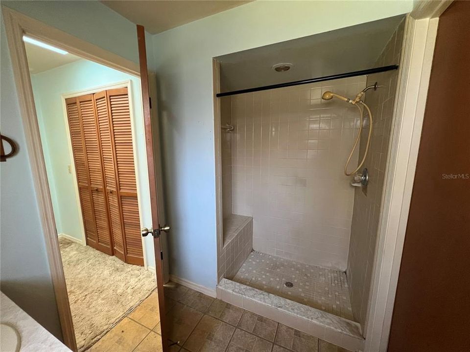 En Venta: $245,000 (3 camas, 2 baños, 1876 Pies cuadrados)