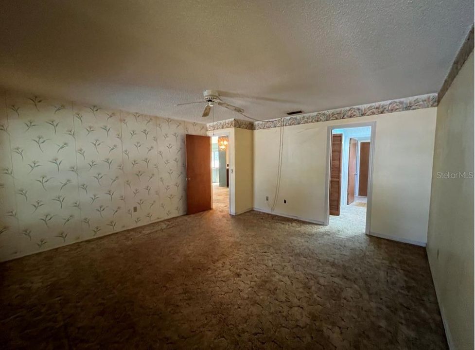 En Venta: $245,000 (3 camas, 2 baños, 1876 Pies cuadrados)