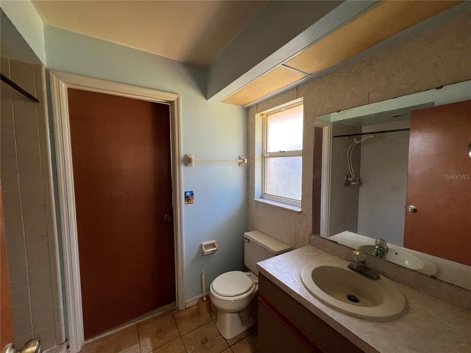 En Venta: $245,000 (3 camas, 2 baños, 1876 Pies cuadrados)