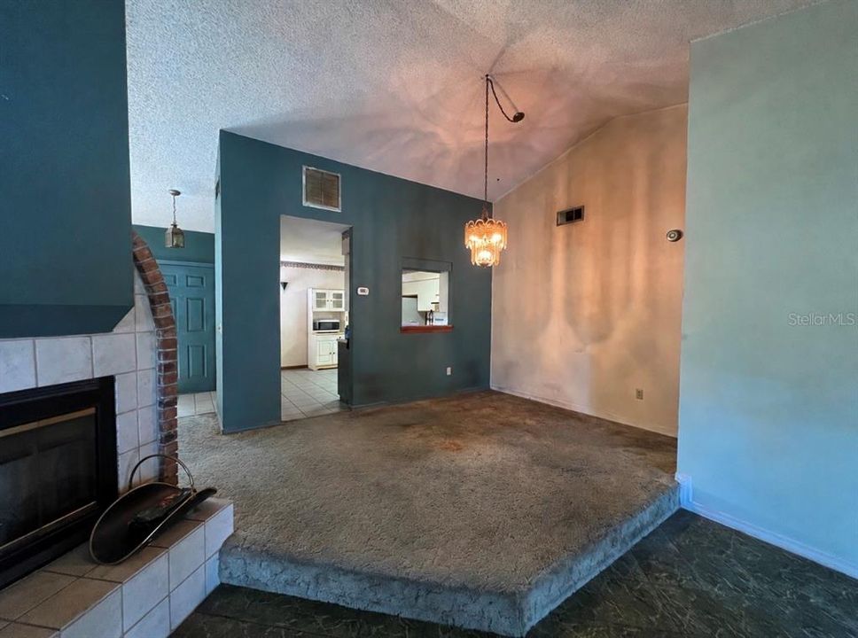 En Venta: $245,000 (3 camas, 2 baños, 1876 Pies cuadrados)