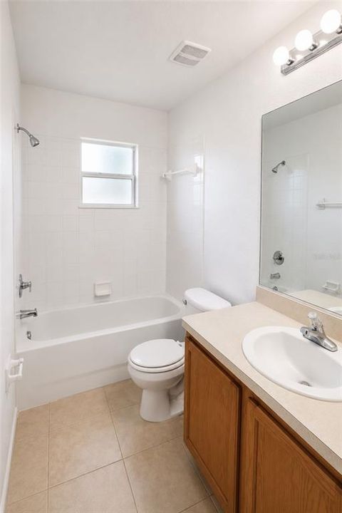 В аренду: $1,695 (3 спален, 2 ванн, 1200 Квадратных фут)