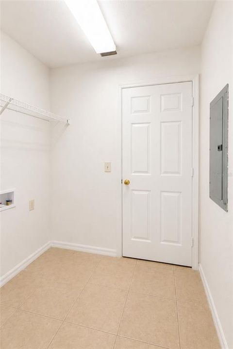 В аренду: $1,695 (3 спален, 2 ванн, 1200 Квадратных фут)